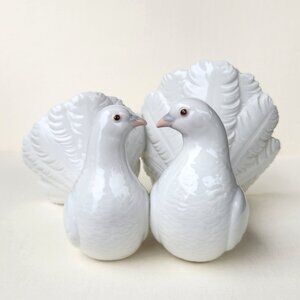 Vintage Lladro Kissing Pair of Doves Statue - 1971 Love Birds Collection